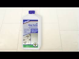 Selon la nature, la composition et la taille de votre pierre, vous serez amené à la nettoyer plus ou moins souvent. Comment Nettoyer Les Pierres Calcaires Pierre Bleue Et Pierre Blanche Interieure Lithofin Pierr Youtube