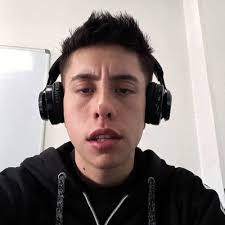 N I C O L A S 🍒💎 (@nicolascuenca69)