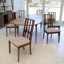 Broyhill Brasilia Drop Leaf Dining Table And Six Chairs Drop Leaf Dining Table Dining Table Versatile Table