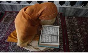 هل يجوز للمرأة قراءة القرآن بدون حجاب الإفتاء تجيب الأخبار الموجز