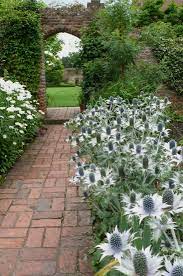 They are bright, desired, pleasantly smell. Expert Advice 10 White Garden Ideas From Petersham Nurseries Gardenista