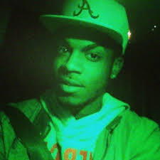 Carlos Pierre (@iSKEETWEETz)