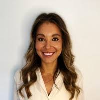 Lisa Zeman's Instagram, Twitter & Facebook