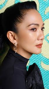 The group managing director and CEO of Hong Leong Investment Bank gives us  a peek into her relationship with daughter Nicole Tham, which is based