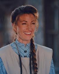 Esther Jay's Instagram, Twitter & Facebook