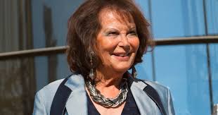 La Fille à la valise est partie" : les hommages à Claudia Cardinale, icône  franco-italienne décédée à 87 ans - Marie Claire