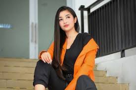 10 Nama Lahir Penyanyi Dangdut Wanita Indonesia Sudah Tahu Aplikasi penyanyi dangdut wanita terpopuler beroprasi dalam system android yang di khususkan bagi anda pencinta musik dangdut edisi wanita. 10 nama lahir penyanyi dangdut wanita