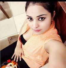 Kavita Singh's Instagram, Twitter & Facebook