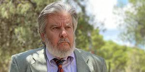 Τα σκαλιά της εκκλησίας ανέβηκε ο βασίλης χαλακατεβάκης και η αγαπημένη του σκηνοθέτις δέσποινα μαραγκουδάκη. Basilhs Xalakatebakhs Apo To Iefimerida Gr