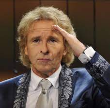 Thomas gottschalk moderierte wetten, dass.? von 1987 bis 2011. Thomas Gottschalk 24 Jahre Wetten Dass Und Kein Bisschen Stilsicher Bilder Fotos Welt