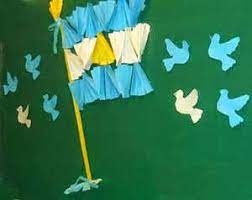 Han explicat que va donar la volta al món, que va sortir de sevilla, una gran bandera espanyola a proa, o a popa, i un capità andalús que s'explicava. Mi Sala Amarilla Manualidades Para El Dia De La Bandera Argentina