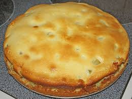 Das einfache, gelingsichere rezept für streuselboden kuchen mit rhabarber. Rhabarberkuchen Mit Schmandhaube 12 Rhabarberkuchen Kuchen Backrezepte