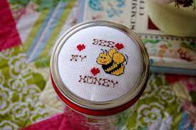 Add an extra touch to a gift of homemade goodies with these stitched jar toppers. Pin On Projects To Try