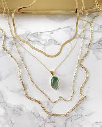 Fiworks On Instagram Yesil Akik Kolye Ve Gumus Zincir Kolyeler Kombinlerinizle Veya Tek Olarak Kullanabilirsi Turquoise Necklace Necklace Silver Necklaces