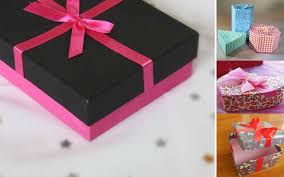 Membuat karya seni rupa dengan memanfaatkan bahan kertas karton dan pelepah pisang yang banyak terdapat di sekitar kita. Cara Mudah Membuat Kotak Kado Dari Kardus Bekas Aneka Kreasi