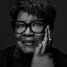 Lisa Wiley's Instagram, Twitter & Facebook