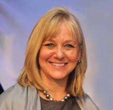 Alumni Endow Chair in Practice Management