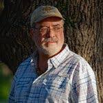 Louise Elliot, Stephen Halsey To Wed in May