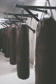Sac De Frappe Vintage En Cuir A Apollo Sporting Club Paris Punching Bag Boxing Punching Bag Boxing Bags
