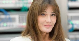 La surprenante rencontre de la mère de carla bruni et nicolas sarkozy en 2007. Carla Bruni Les Hommes De Sa Vie Marie Claire