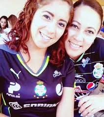 Norma Aracely Rubio y Karla Aracely Alvarado. Aficionados apoyan al Santos  rumbo a la quinta estrella, fotos en El Siglo de Durango