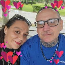 Who offers free phones in the St Luice area?