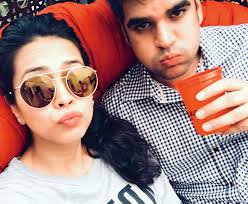 8 Happy Couples Tell Us What They Do Differently In a Relationship