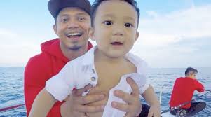 He is popular for being a family member. Tidak Terlalu Merancang Untuk Yusuf Iskandar Iluminasi