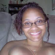 Carolyn Bernard (@1Str0ngW0man)