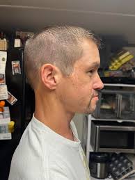 barber in houston for straight edge razor cuts and wave styling