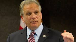 Mangano seeks $690G more for consultant