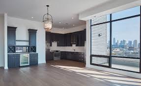 Offering up to 2 months free on select units! Andersonville Apartments In Chicago Mo2 Properties