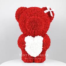 In reality, we deliver flowers home from the nearest flower shops, we have a network of selected florists / flowers shops. Bear Of Roses Notta Belle