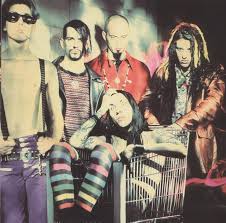 I'm still not comfortable, but that's why i change and adapt the way i look. Pin By Rocio Garcia Urbina On Band Photos Marilyn Manson Marilyn Marylin Manson