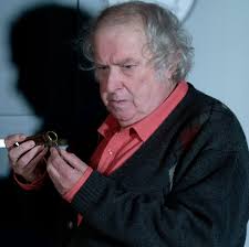 EastEnders spoiler: Nigel sneaks off with car keys