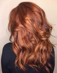 Les cheveux roux peuvent parfois manquer de profondeur. 8 Meilleures Idees Sur Cheveux Ombre Roux Cheveux Couleur Cheveux Idees De Coiffures