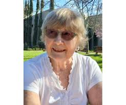 Barbara Radcliffe's Instagram, Twitter & Facebook