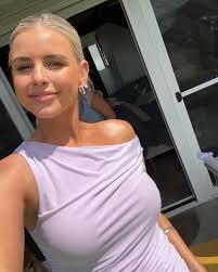 Tegan Martin's Instagram, Twitter & Facebook