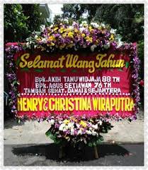 Kapan pun anda butuhkan kami siap membantunya karena kami mempunyai customer service yang siap melayani 24 jam nonstop. Jual Karangan Bunga Papan Ucapan Selamat Ulang Tahun Di Lapak Sj Florist Bukalapak