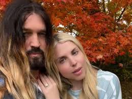 Can't tell them nothing: Billy Ray Cyrus, Lil Nas X talk performing 'Old  Town Road'