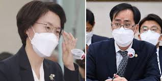 임혜숙 과학기술정보통신부 장관 후보자가 이화여대 교수로 재직하던 2016부터 2020년까지 국가 지원금으로 참석한 해외 세미나에 두 딸을 데리고 갔다는 의혹이 제기됐다.2일 국회. Tjhzrsptzct5im