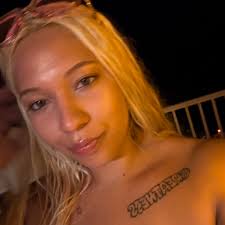 just moved here looking for a job that hires at 18 and no experience needed