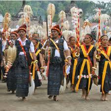 Budaya bisa tersebar ke suatu suku atau bangsa lain karena. Pesan Mendalam Upacara Reba Dan Nilai Luhur Budaya Masyarakat Ngada Ntt Regional Liputan6 Com