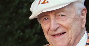 Lives: John Dow 'Tex' Farrington Jr. '42