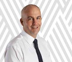 Lg martin rutter jetzt hier meine tätigkeit unterstützen und den kanälen folgen. An Interview With Anglian S National Sales Director Martin Rutter Anglian Home Improvements