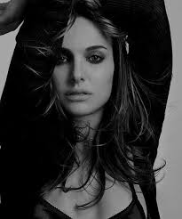 Look what I got framed up. Natalie Portman is a freaking hard autograph to  get so I had to!