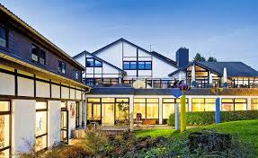 Hier findet ihr aktuelle angebote für euren eifel urlaub. Urlaub In Der Eifel Gunstig Online Buchen Otto Reisen
