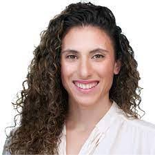 Mari Myers's Instagram, Twitter & Facebook