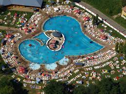 Znajdujesz się na stronie wyników wyszukiwania dla frazy laguna albastra fagaras. PiscinÄ Complex De Agrement Laguna Albastra