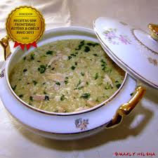 Recette Canja De Poule Soupe A La Poule En Video Recette Recettes De Cuisine Portugaise Recettes Bresiliennes Alimentation